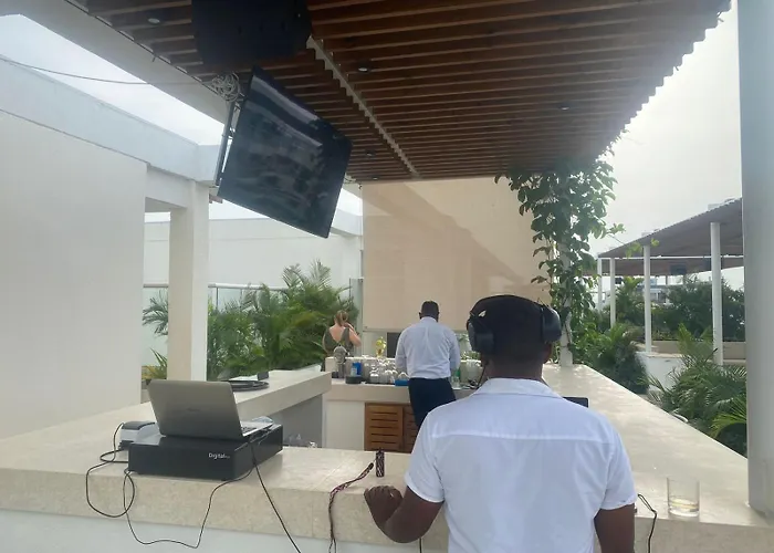 Dominique Cartagena, Beautiful 2 Bedroom Apartment